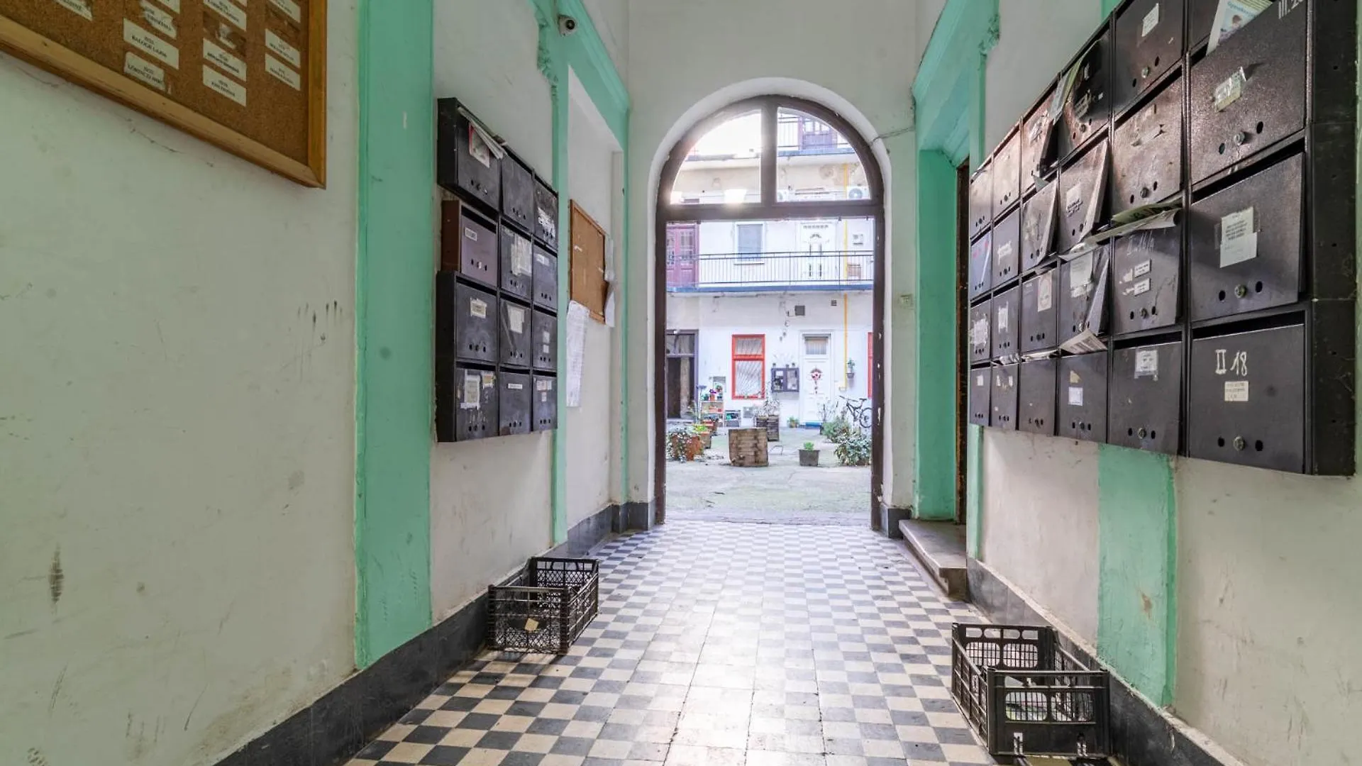 Apartment Cool Apartement In Budapest